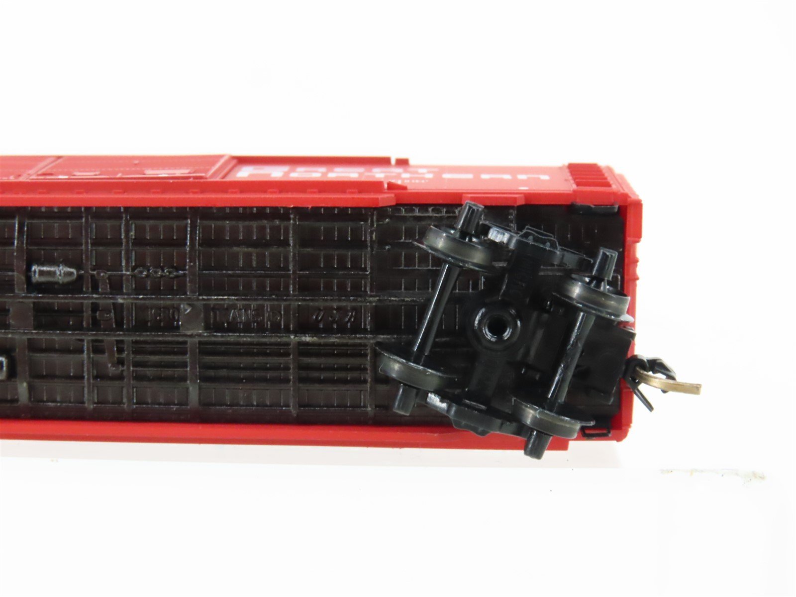 N Scale Micro-Trains MTL 23210 GN Great Northern 40' Circus Box Car #3484