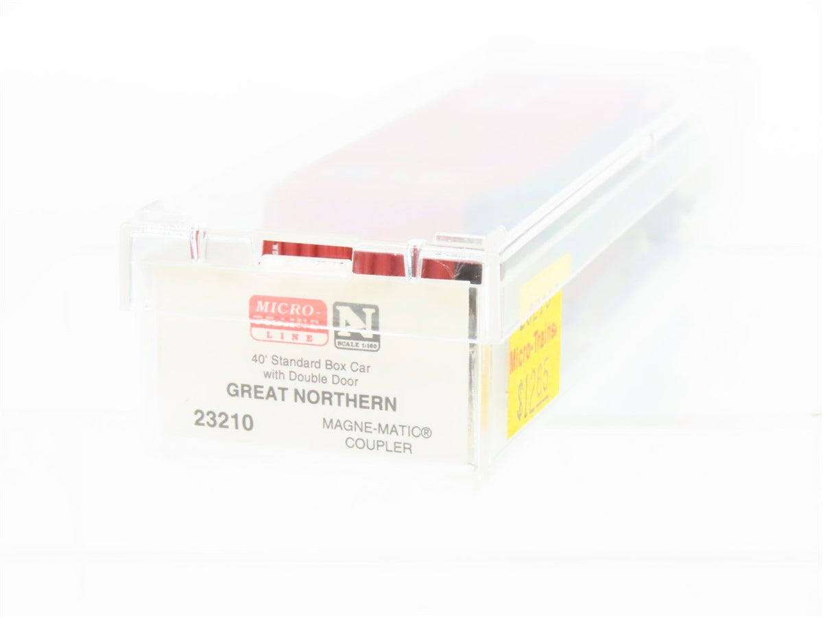 N Scale Micro-Trains MTL 23210 GN Great Northern 40&#39; Circus Box Car #3484
