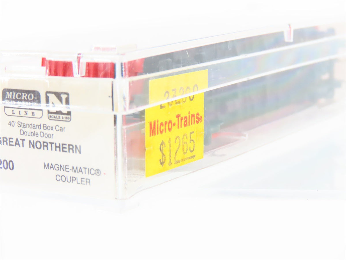 N Scale Micro-Trains MTL 23200 GN Great Northern 40&#39; Circus Box Car #3249