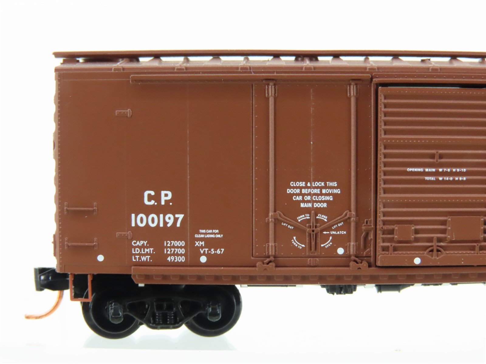 N Scale Micro-Trains MTL 22110 CP Canadian Pacific 40' Box Car #100197