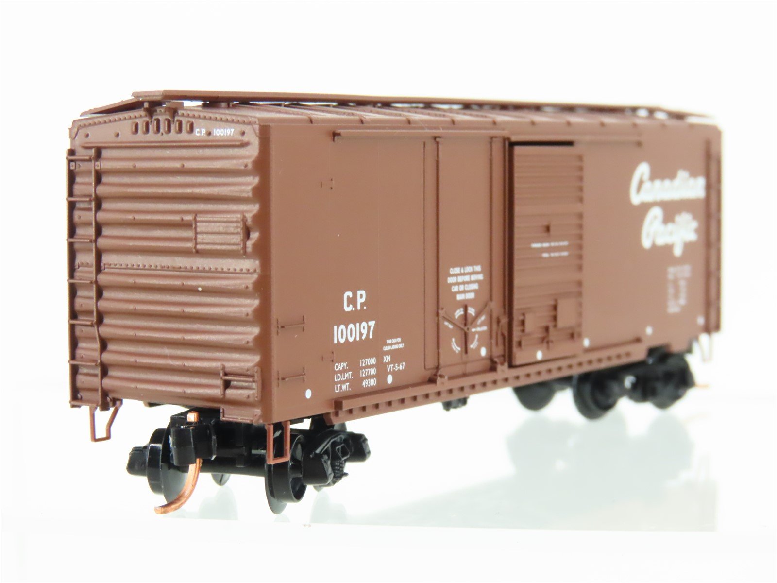 N Scale Micro-Trains MTL 22110 CP Canadian Pacific 40' Box Car #100197