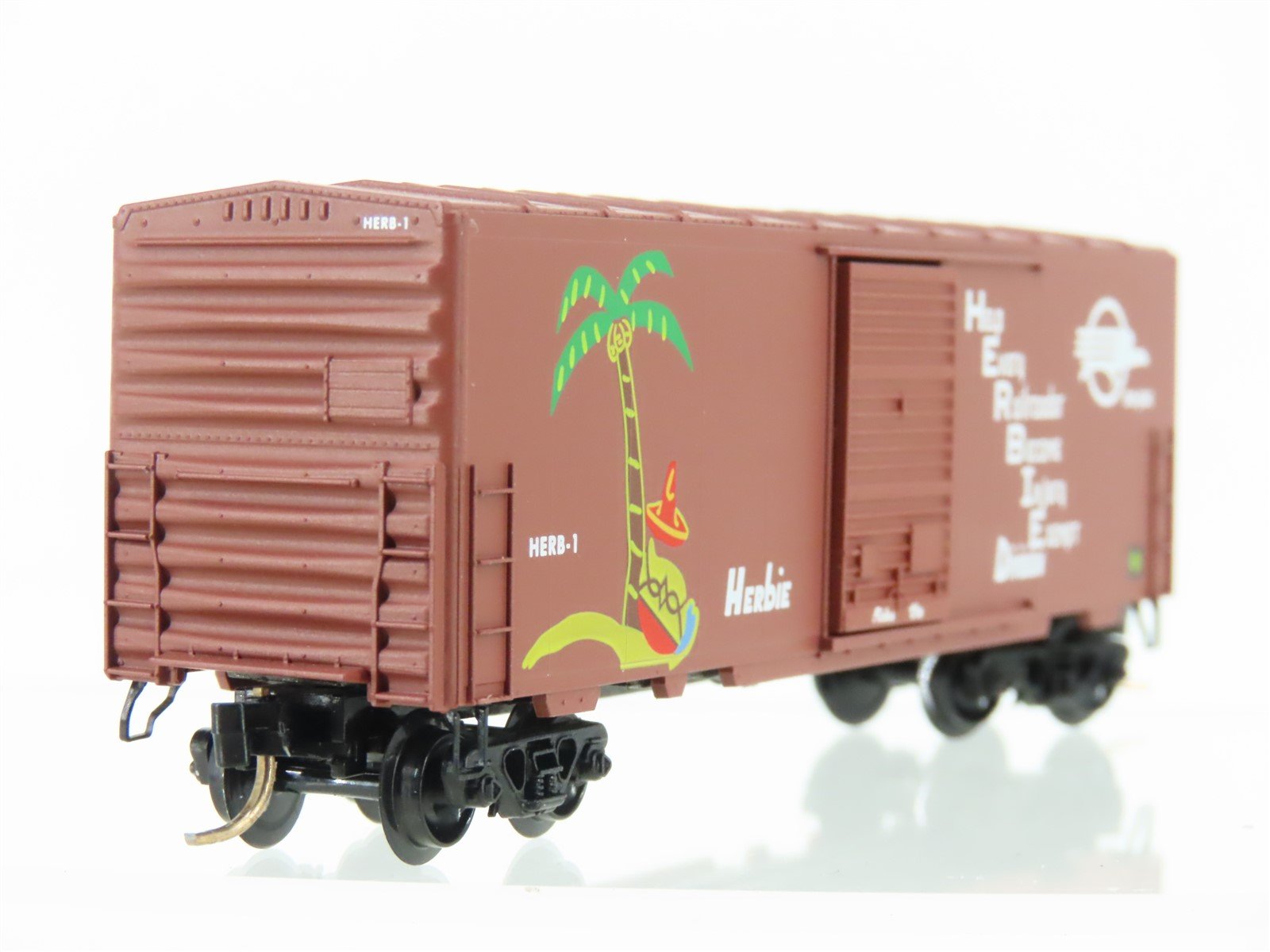 N Scale Micro-Trains MTL 24220 HERB MP Missouri Pacific Herbie 40' Box Car #1