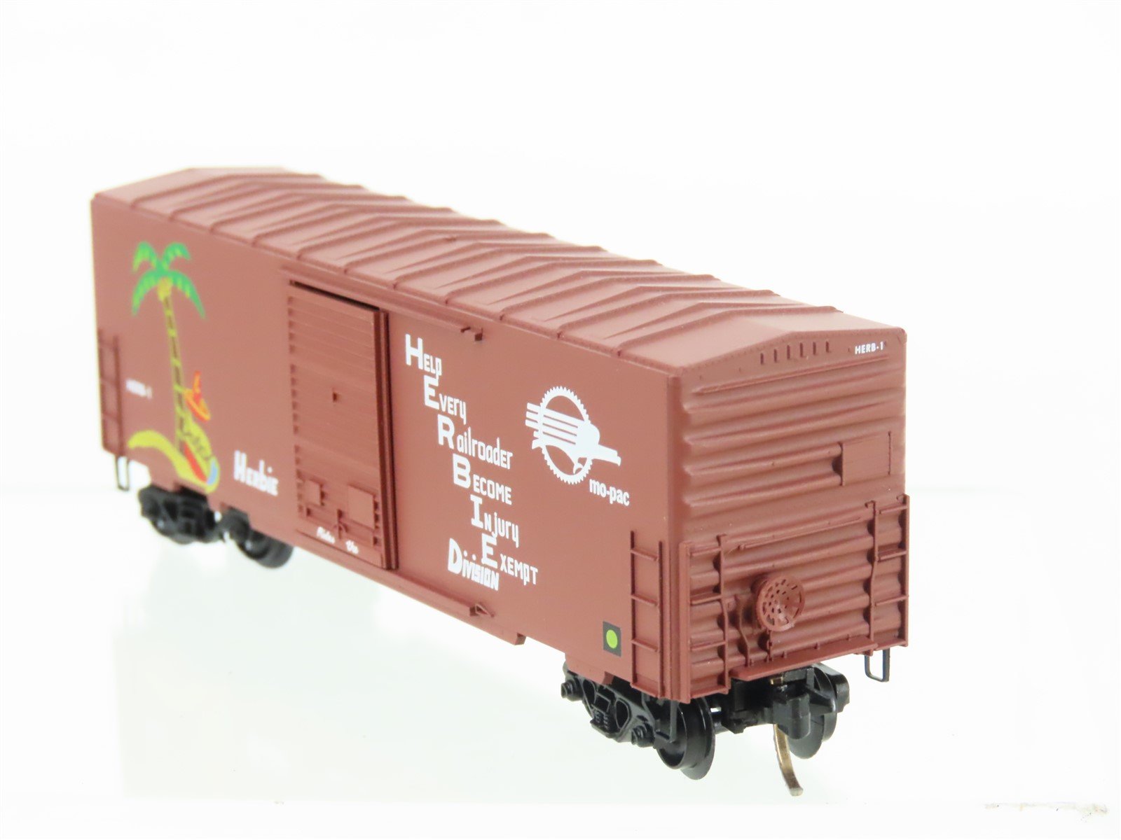 N Scale Micro-Trains MTL 24220 HERB MP Missouri Pacific Herbie 40' Box Car #1