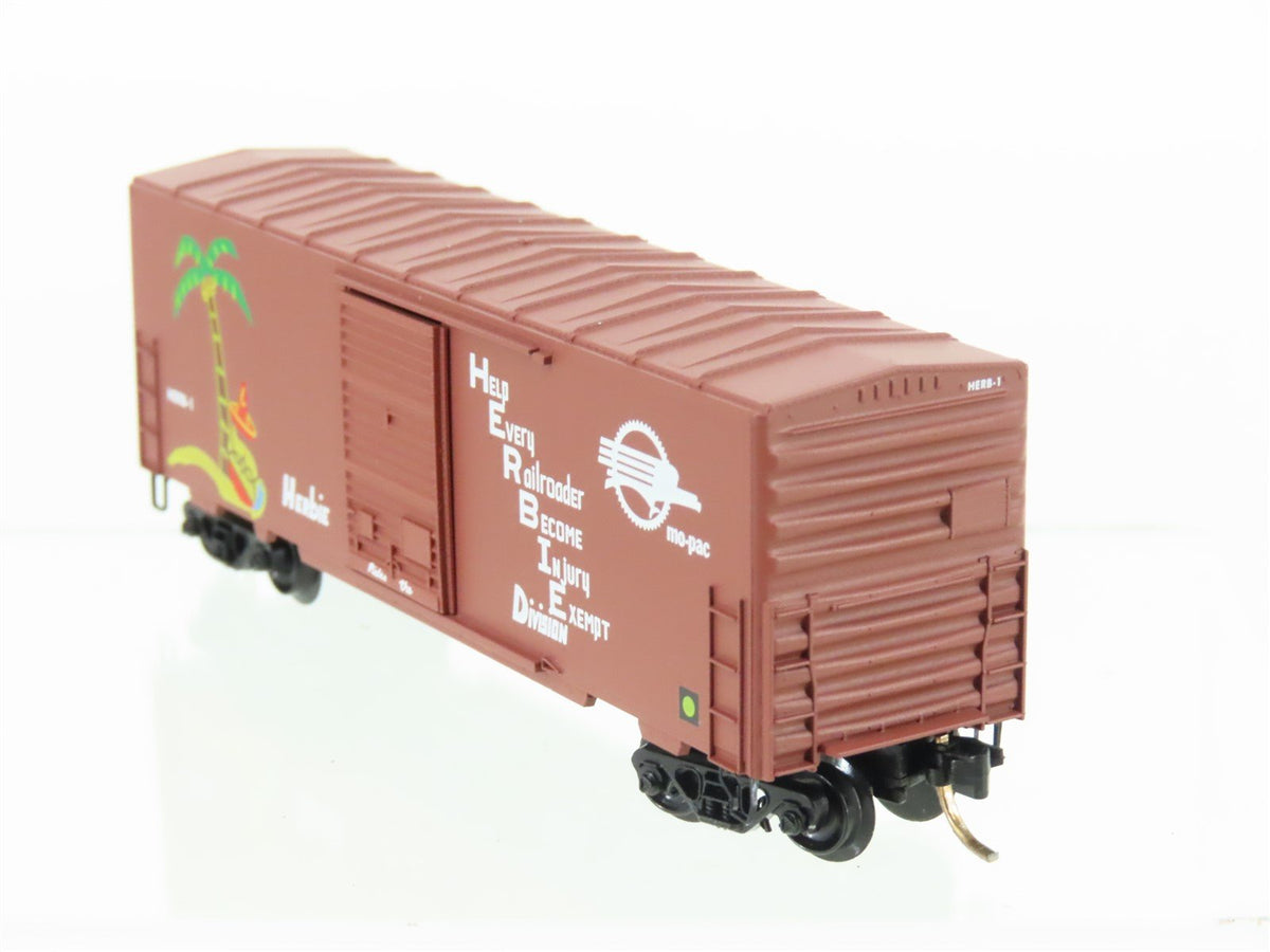 N Scale Micro-Trains MTL 24220 HERB MP Missouri Pacific Herbie 40&#39; Box Car #1