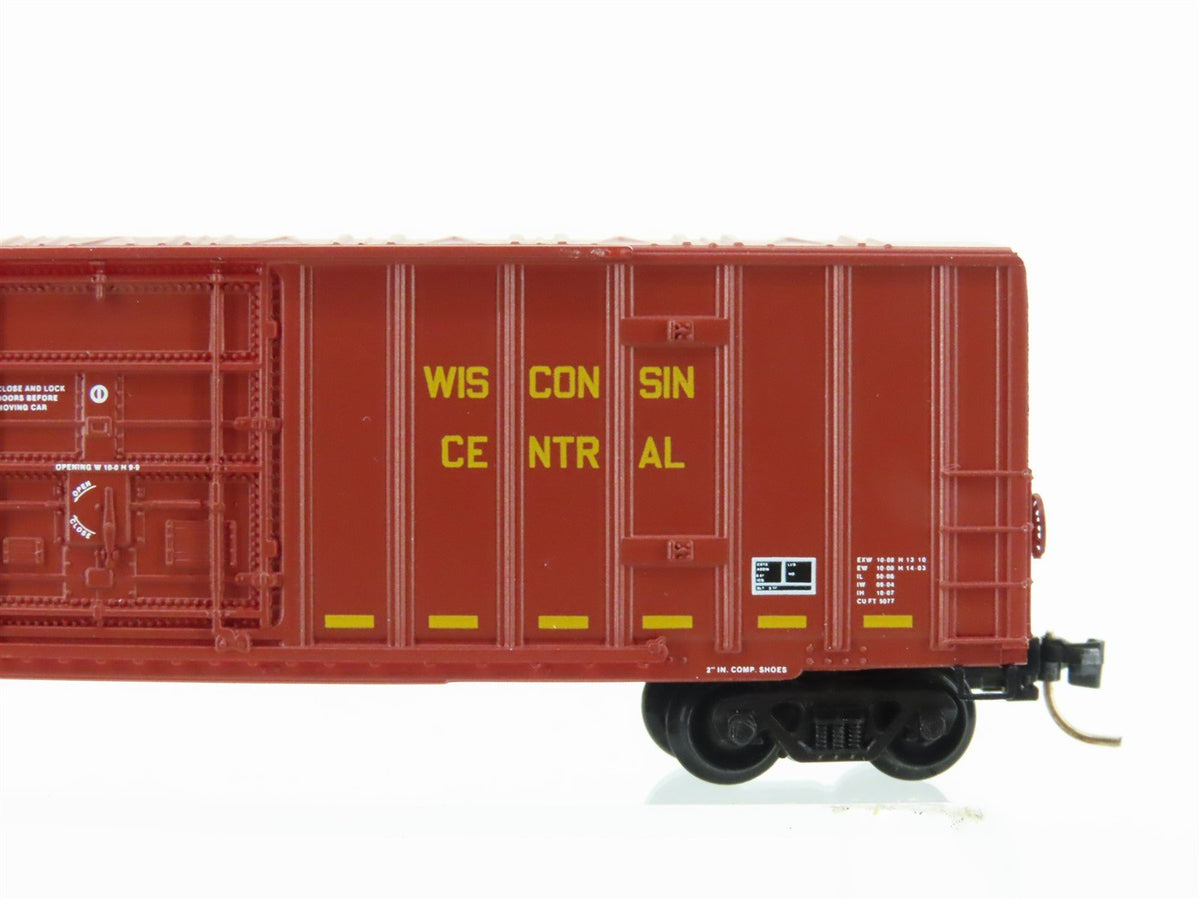 N Scale Micro-Trains MTL 27200 WC Wisconsin Central 50&#39; Plug Door Box Car #27102