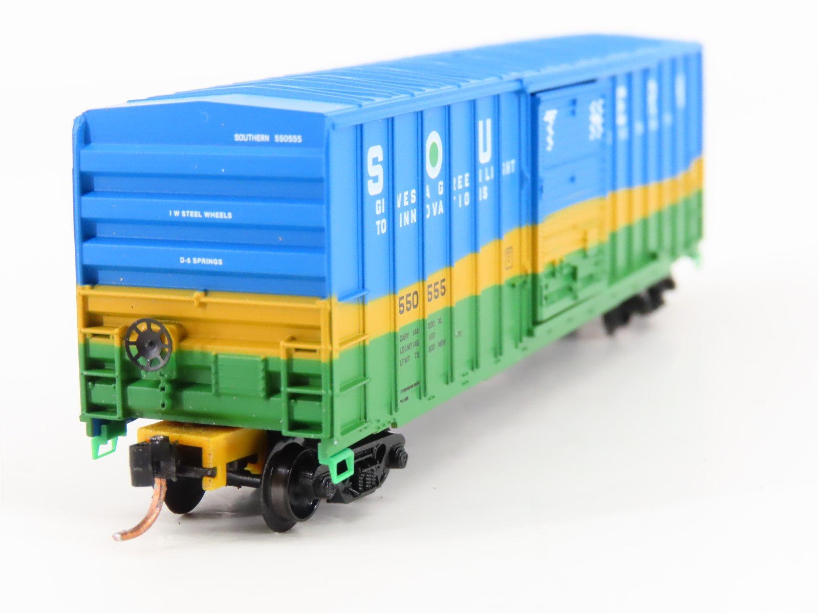 N Scale Micro-Trains MTL 25610 Southern 50' Rib Side Boxcar #550555