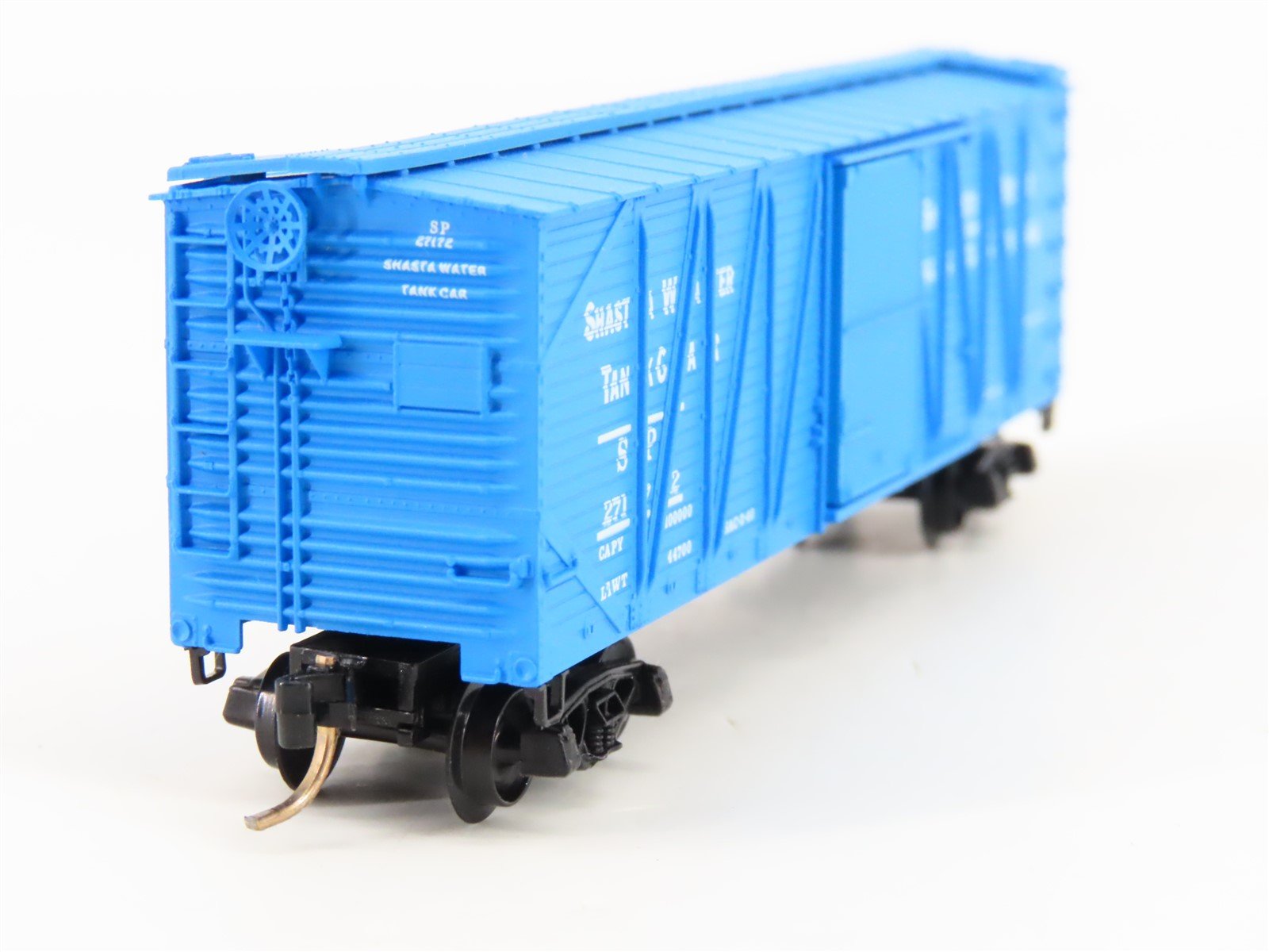N Scale Micro-Trains MTL 28140 Shasta Water 40' Outside-Braced Boxcar #27172