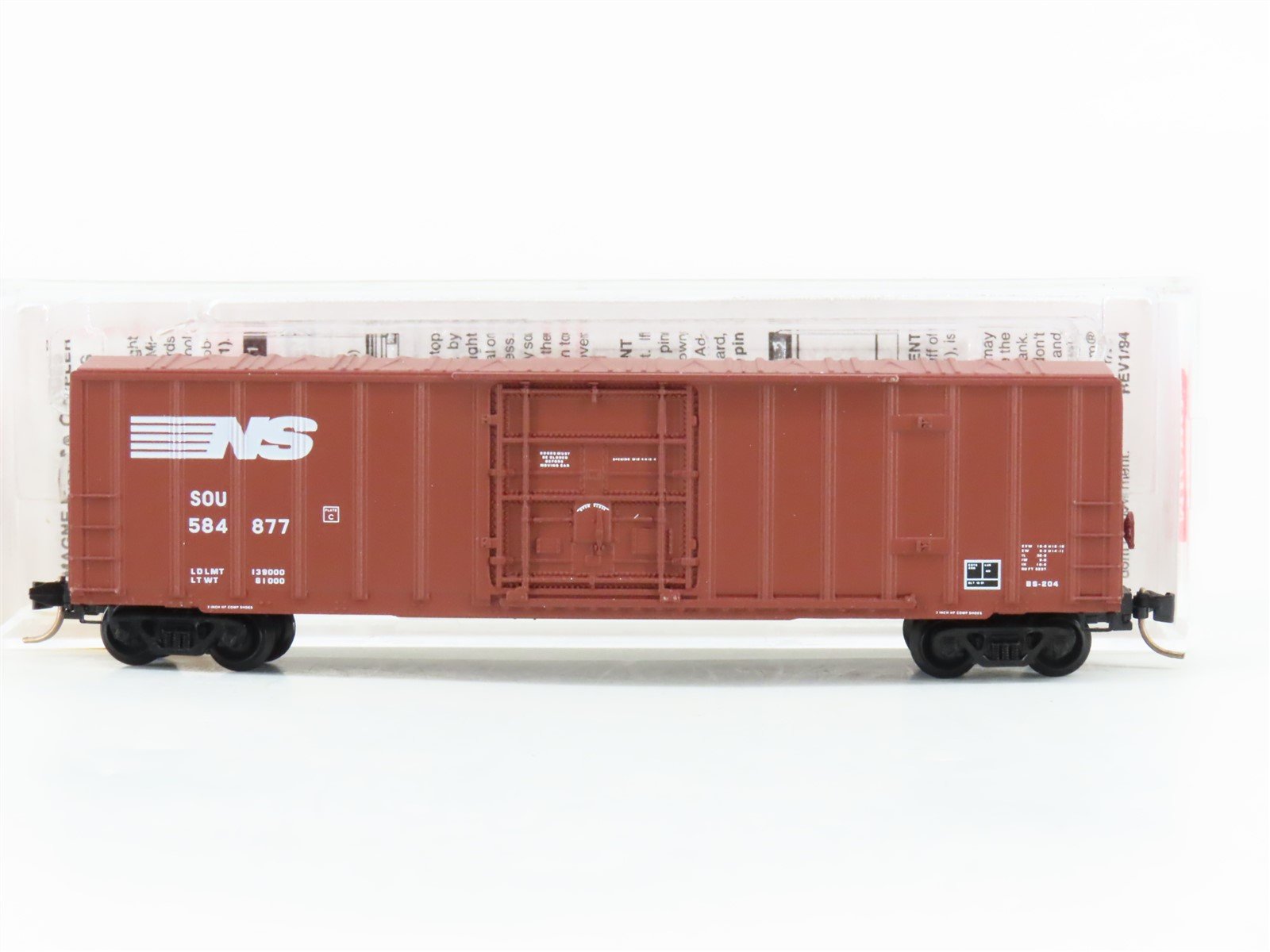 N Scale Micro-Trains MTL 27230 NS Norfolk Southern 50' Rib Side Boxcar #584877