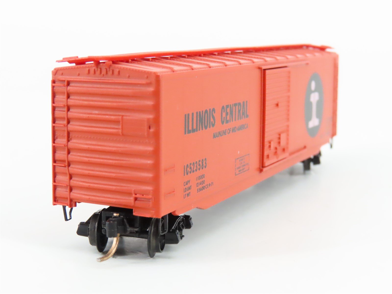 N Scale Micro-Trains MTL 31030 IC Illinois Central 50' Standard Boxcar #523583