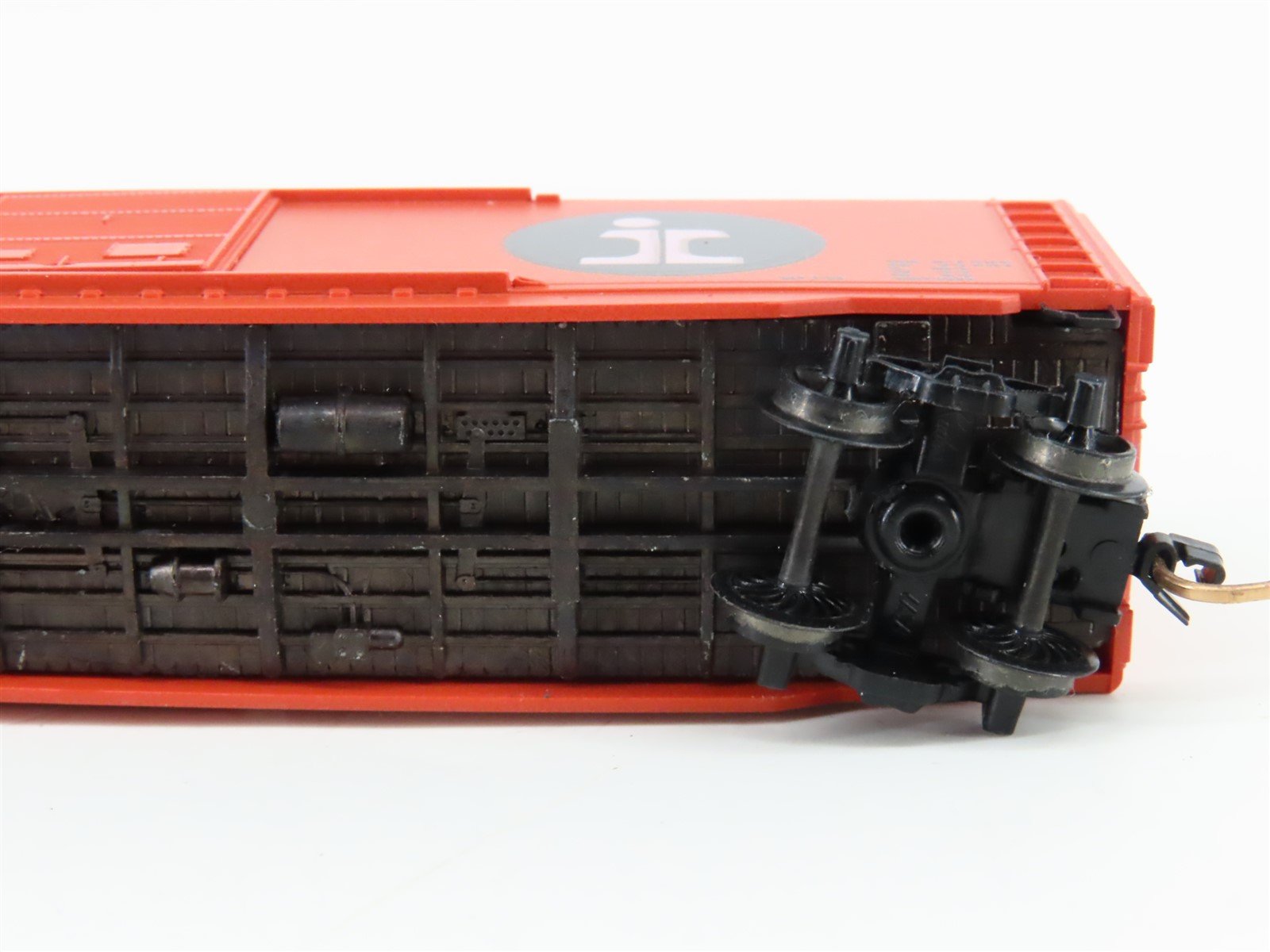 N Scale Micro-Trains MTL 31030 IC Illinois Central 50' Standard Boxcar #523583