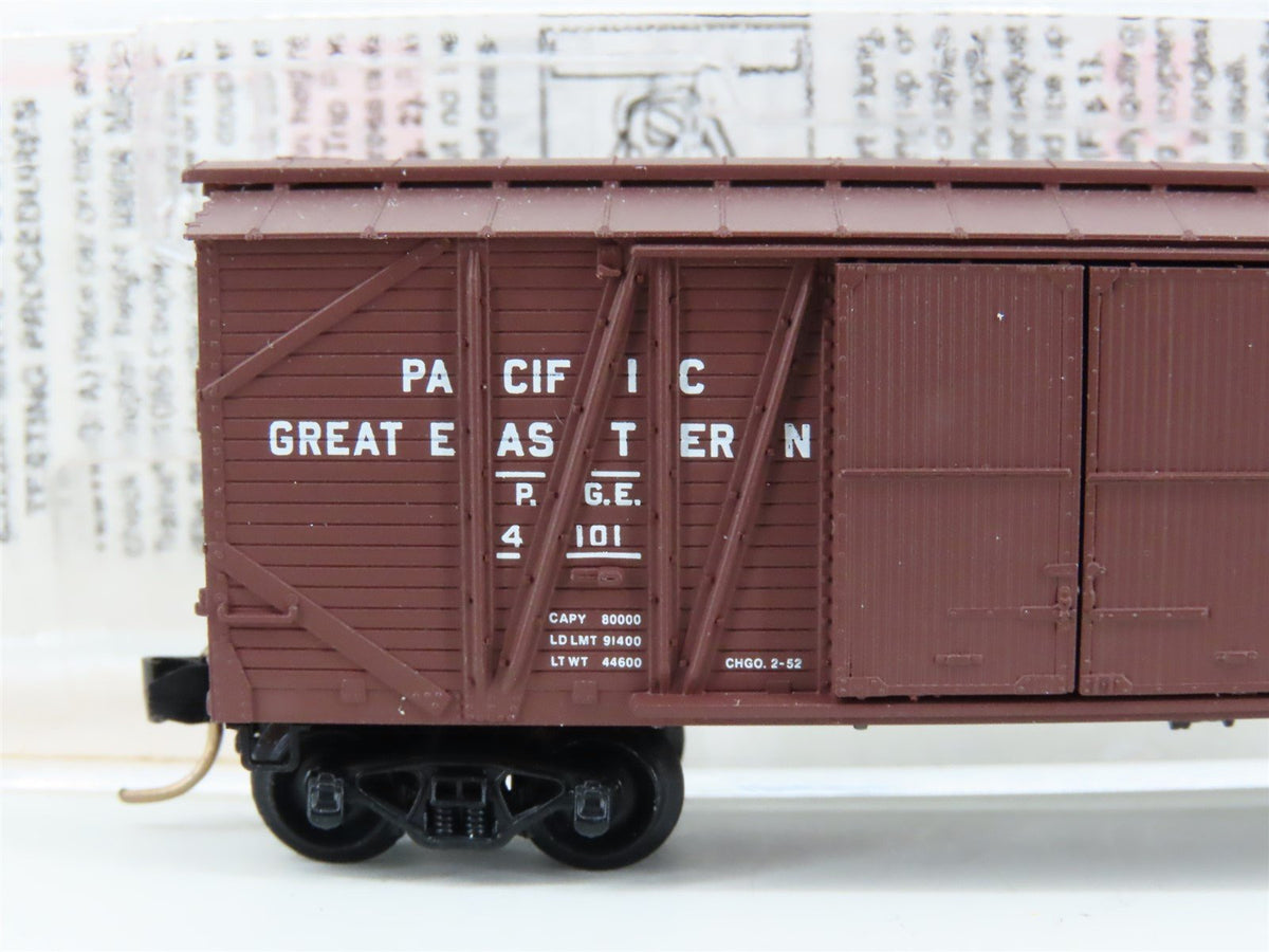 N Scale Micro-Trains MTL 29080 PGE Pacific Great Western 40&#39; Boxcar #4101