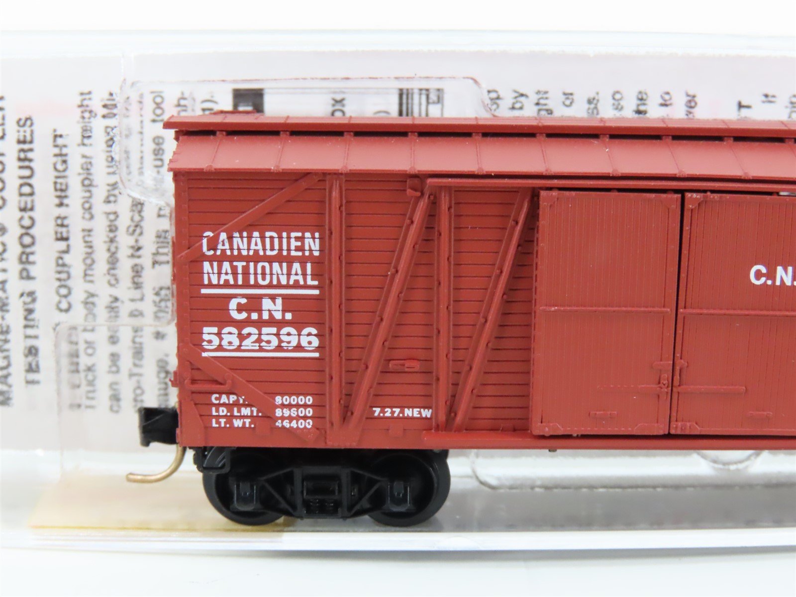 N Scale Micro-Trains MTL 29070 CN Canadian National 40' Braced Boxcar #582596