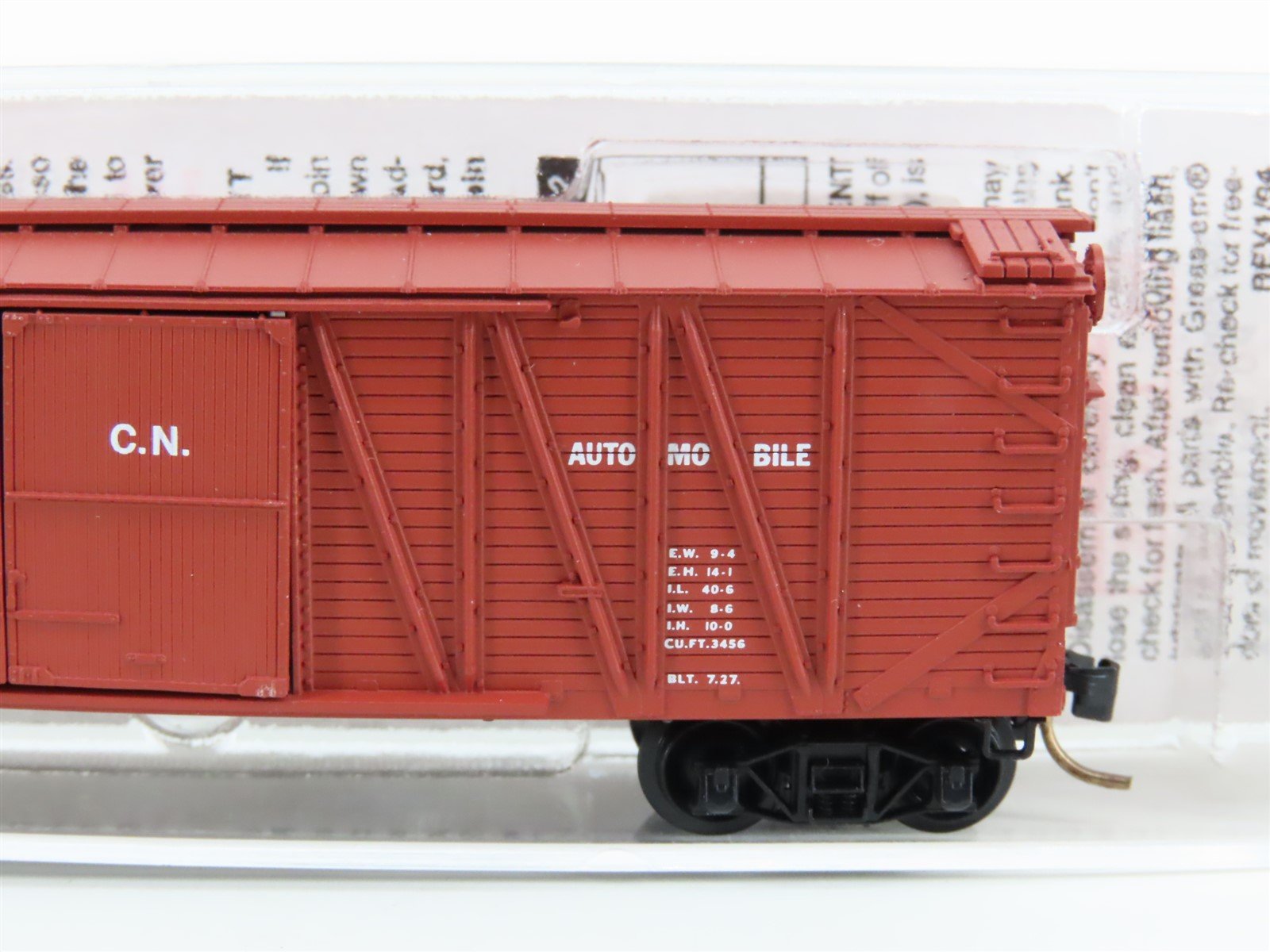 N Scale Micro-Trains MTL 29070 CN Canadian National 40' Braced Boxcar #582596