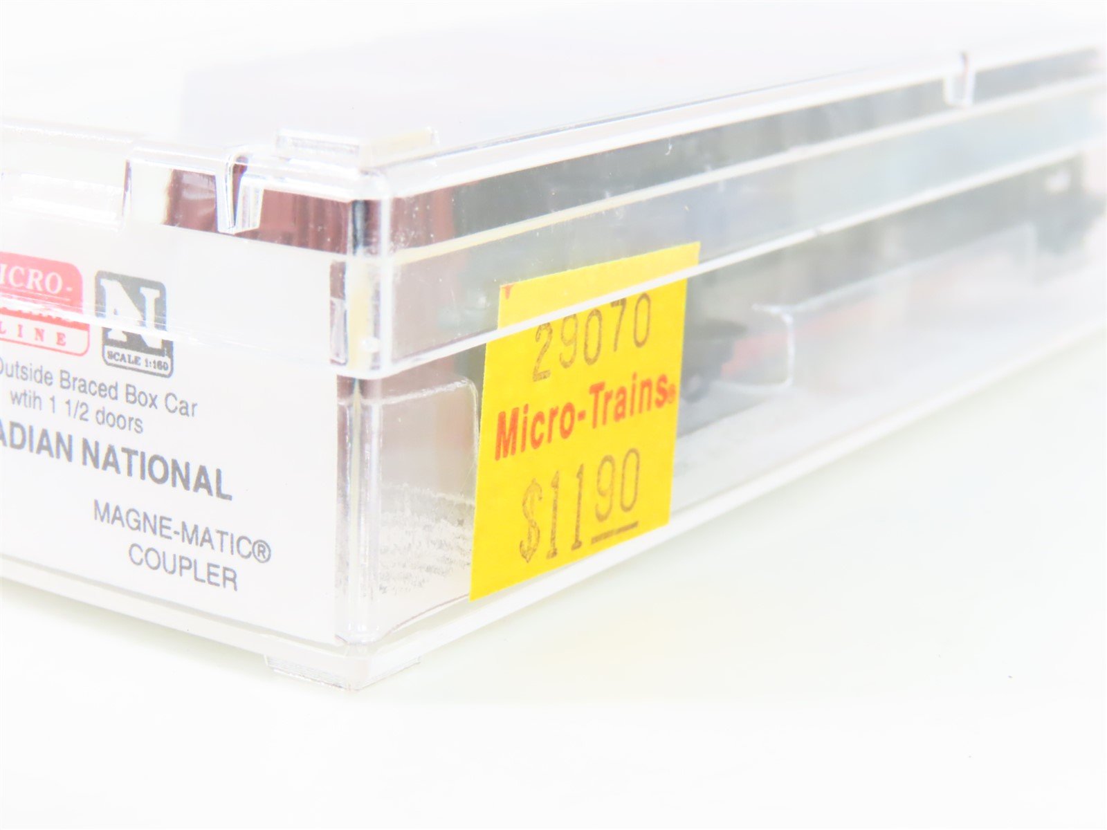 N Scale Micro-Trains MTL 29070 CN Canadian National 40' Braced Boxcar #582596