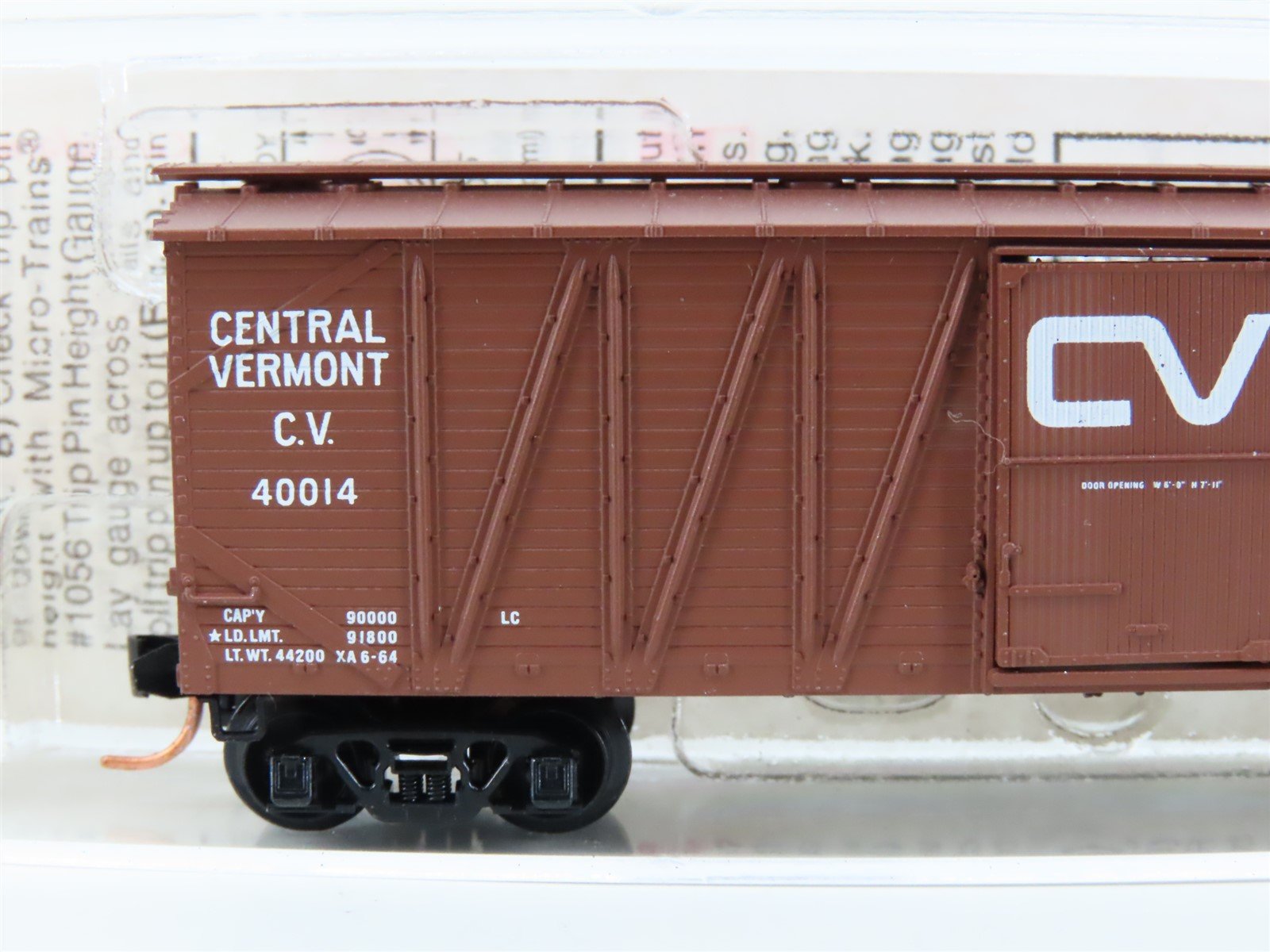 N Micro-Trains MTL 28160 CV Central Vermont 40' Outside Braced Boxcar #40014