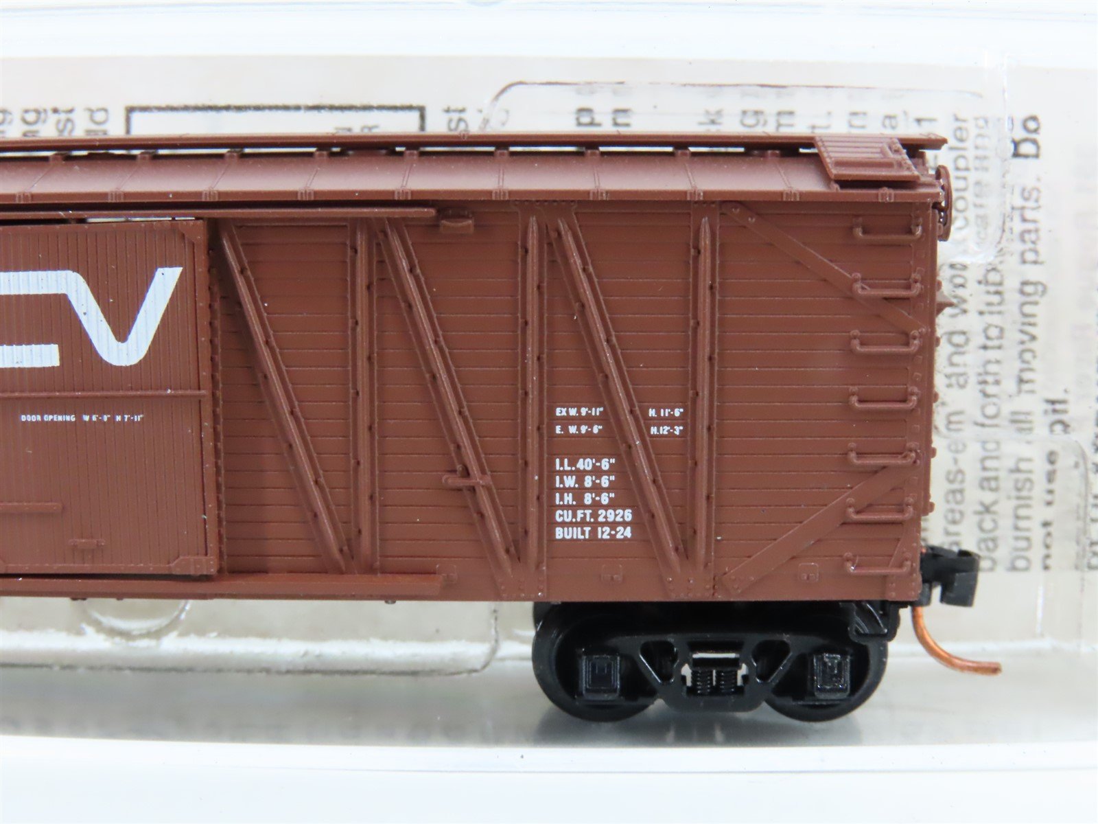 N Micro-Trains MTL 28160 CV Central Vermont 40' Outside Braced Boxcar #40014