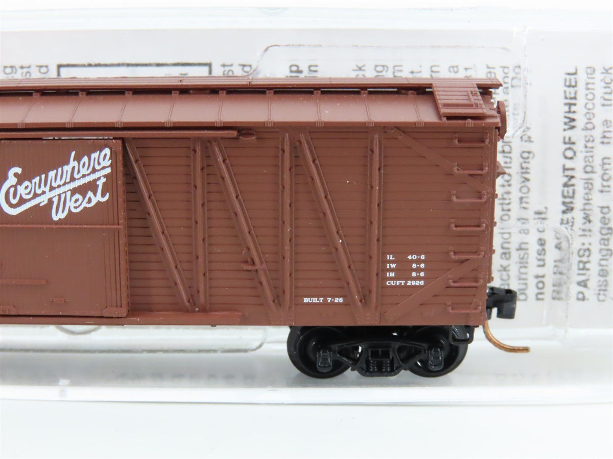 N Scale Micro-Trains MTL 28150 CBQ Burlington 40&#39; Outside Braced Boxcar #25402