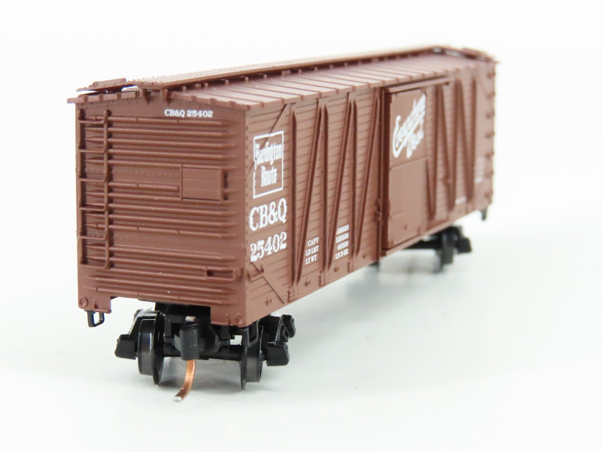 N Scale Micro-Trains MTL 28150 CBQ Burlington 40&#39; Outside Braced Boxcar #25402
