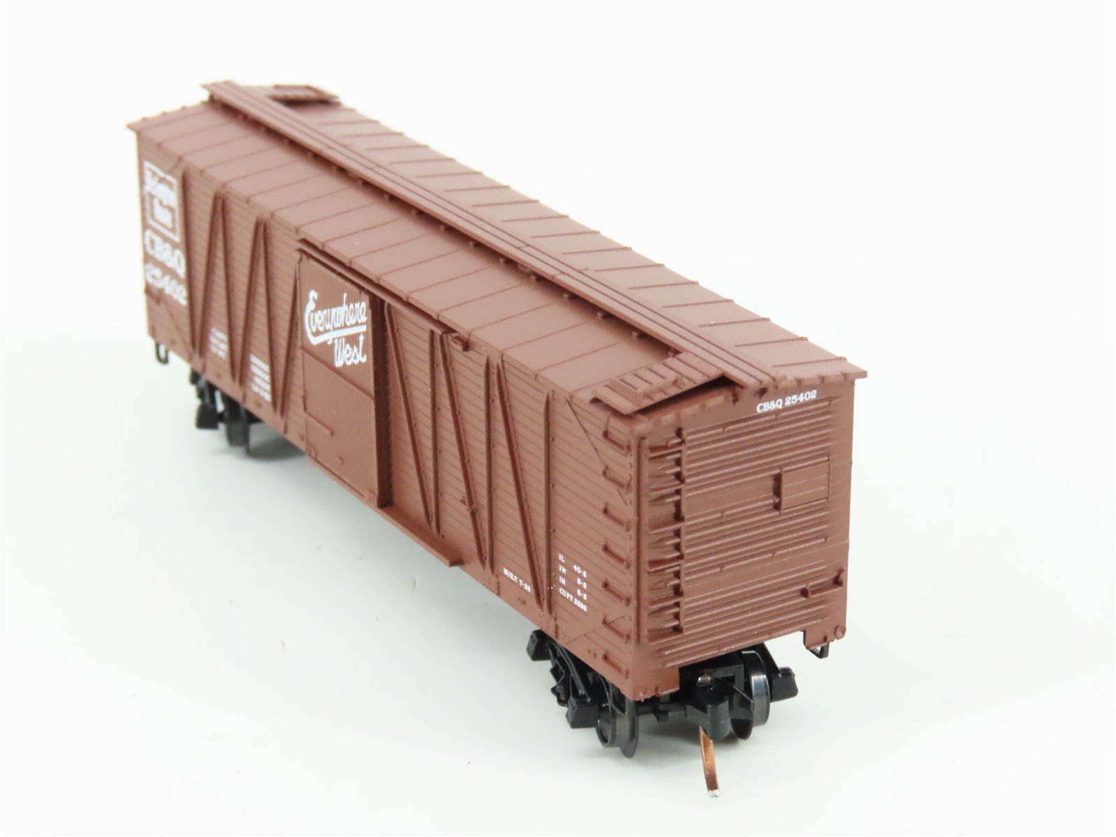 N Scale Micro-Trains MTL 28150 CBQ Burlington 40' Outside Braced Boxcar #25402