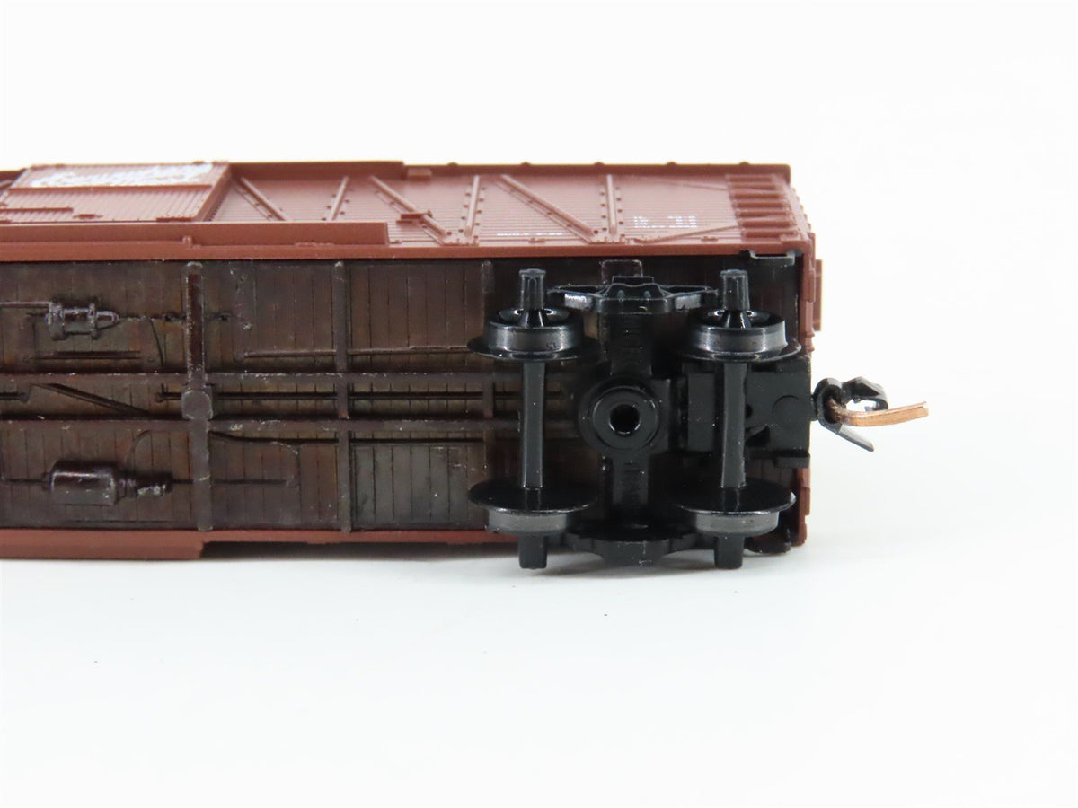 N Scale Micro-Trains MTL 28150 CBQ Burlington 40&#39; Outside Braced Boxcar #25402