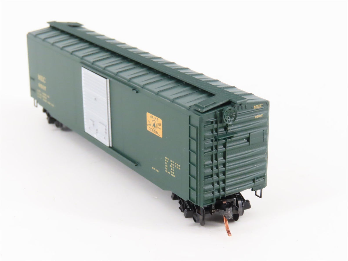 N Micro-Trains MTL 31330 MEC Maine Central Pine Tree Route 50&#39; Boxcar #9507