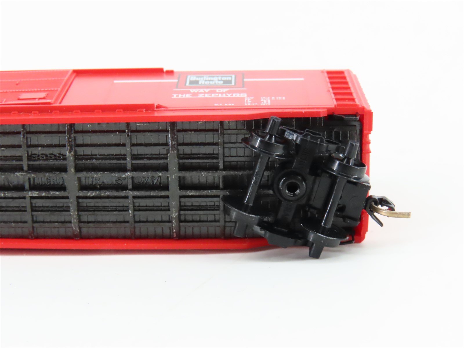 N Scale Micro-Trains MTL 31260 C&S Burlington Route 50' Standard Boxcar #924