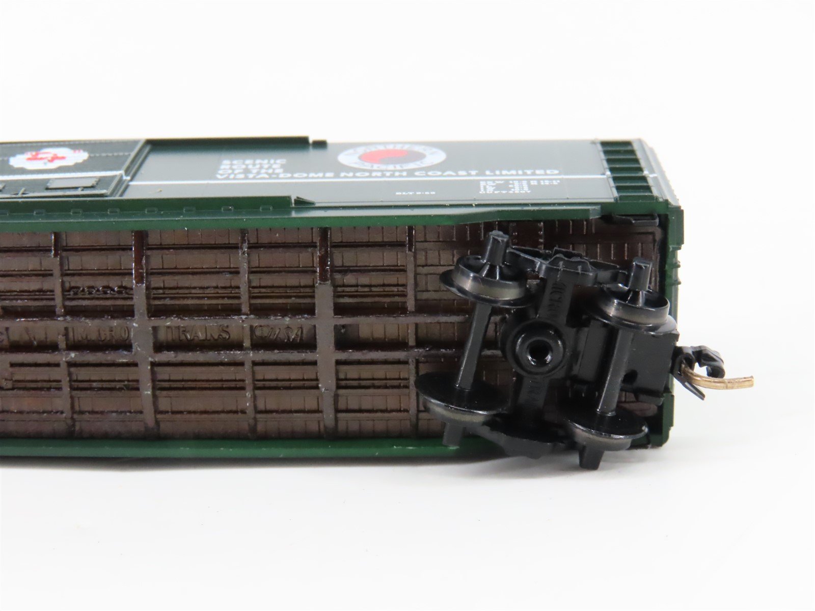 N Scale Micro-Trains MTL 31250 NP Northern Pacific 50' Standard Boxcar #1260
