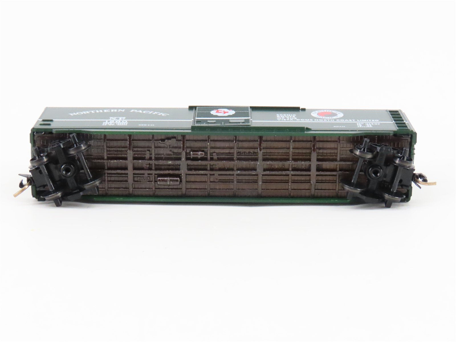 N Scale Micro-Trains MTL 31250 NP Northern Pacific 50' Standard Boxcar #1260