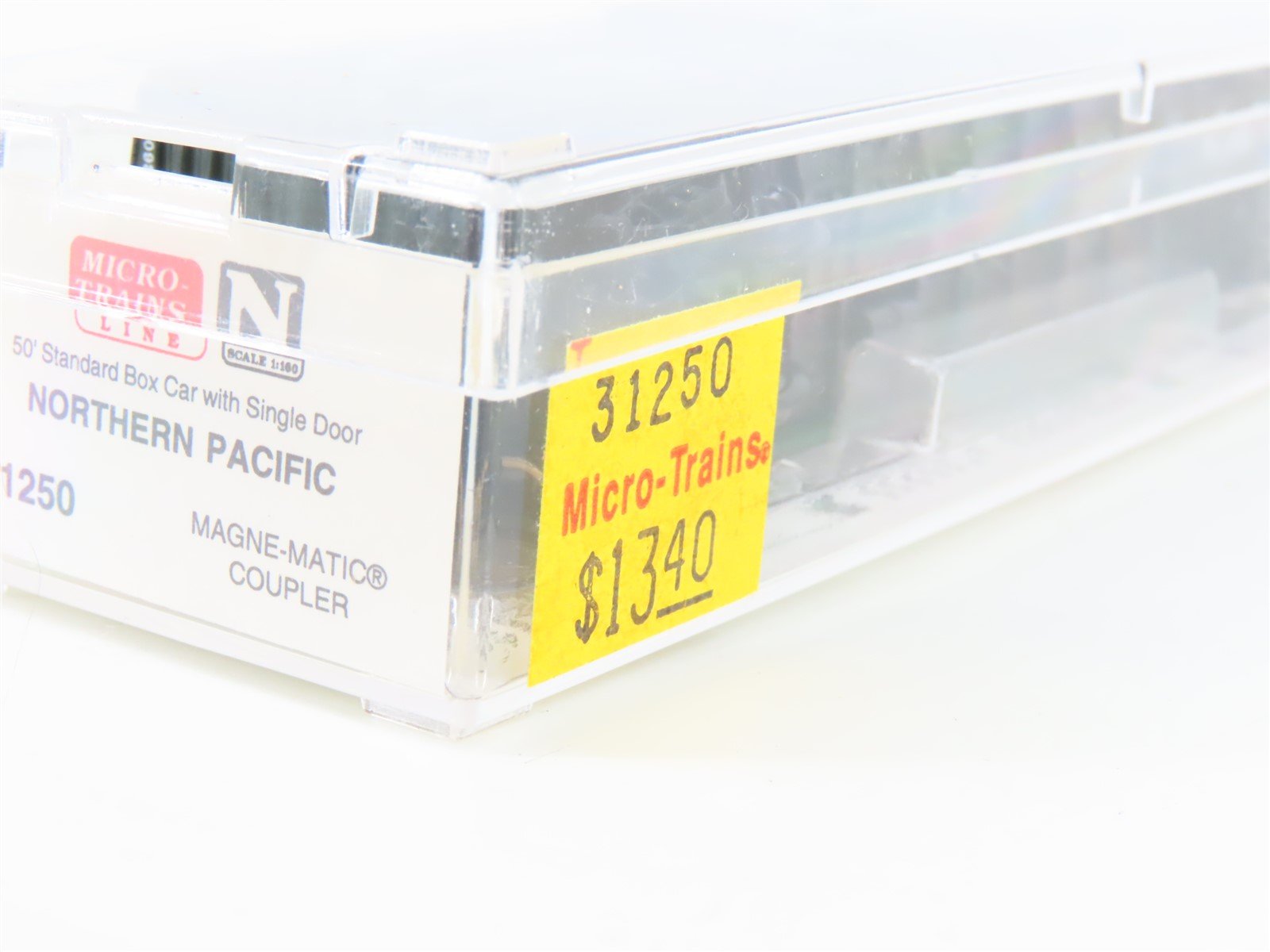 N Scale Micro-Trains MTL 31250 NP Northern Pacific 50' Standard Boxcar #1260