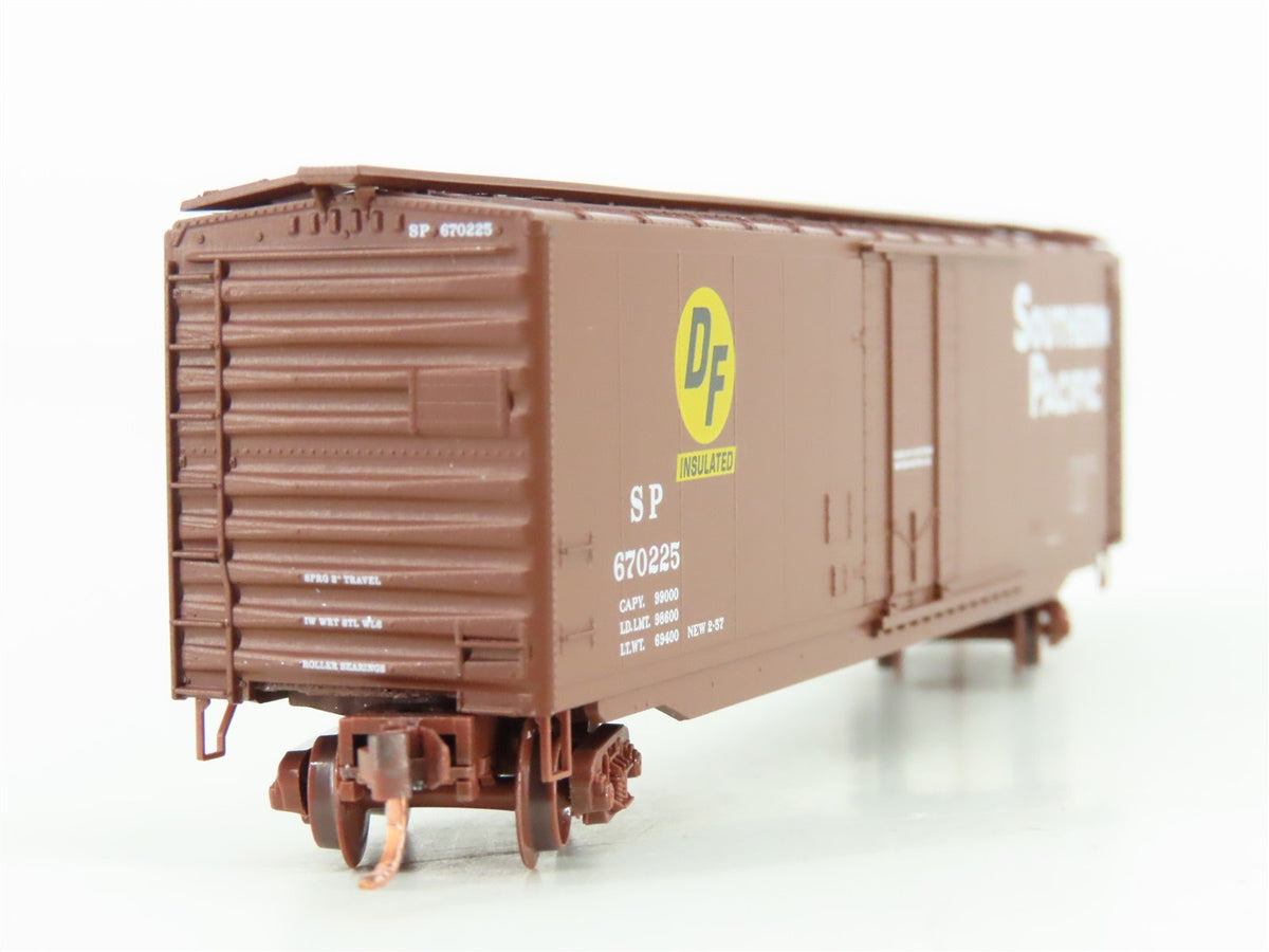 N Scale Micro-Trains MTL 32380 SP Southern Pacific 50&#39; Standard Boxcar #670225