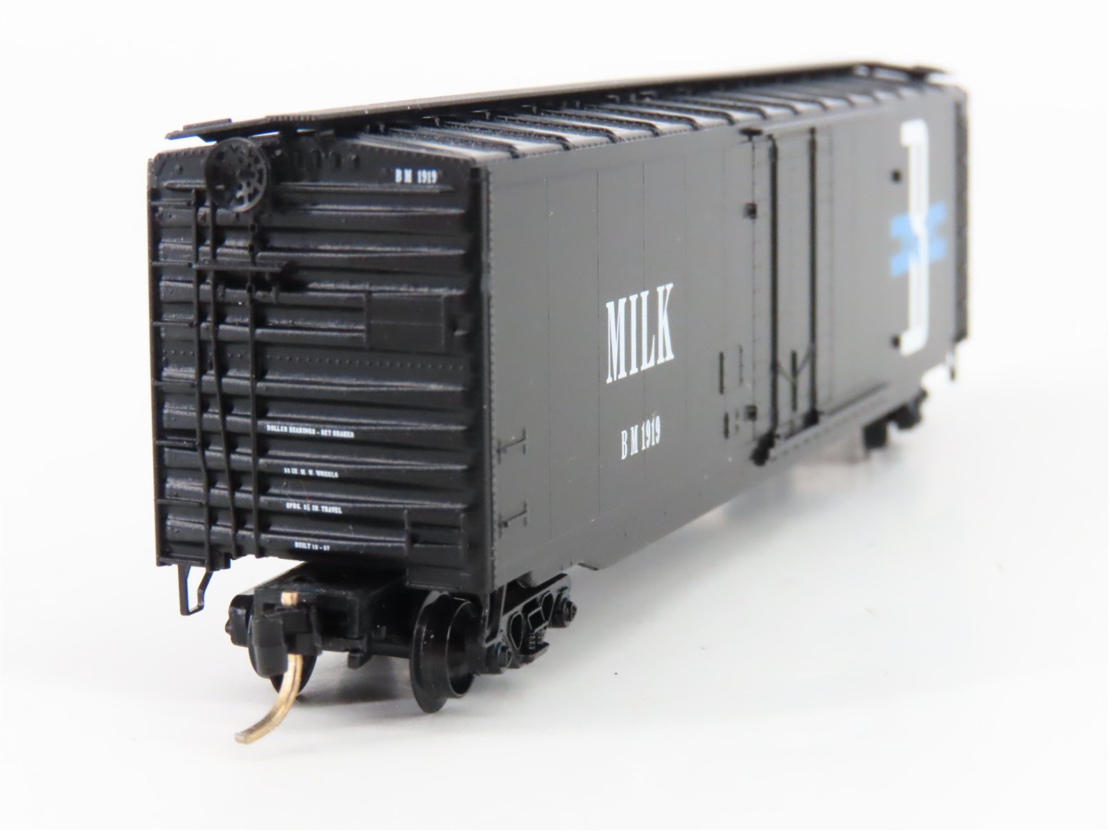 N Scale Micro-Trains MTL 32330 B&M Boston & Maine 