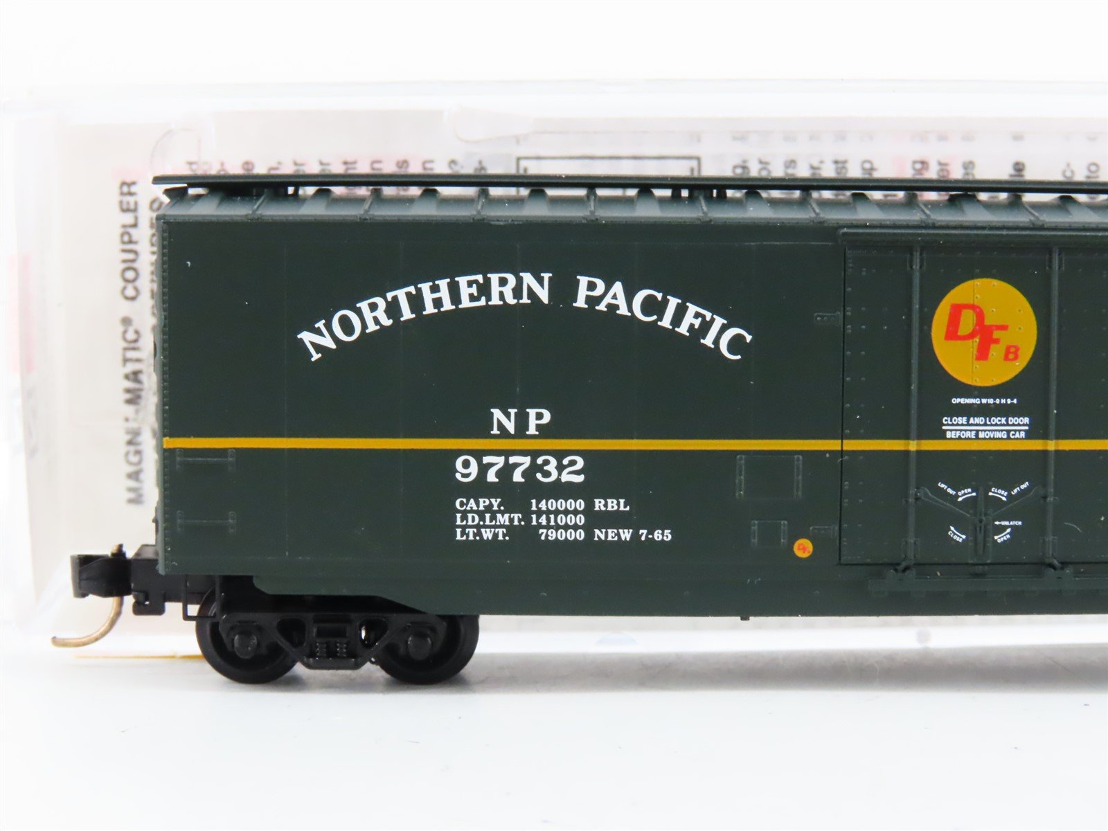 N Scale Micro-Trains MTL 32200 NP Northern Pacific 50' Standard Boxcar #97732