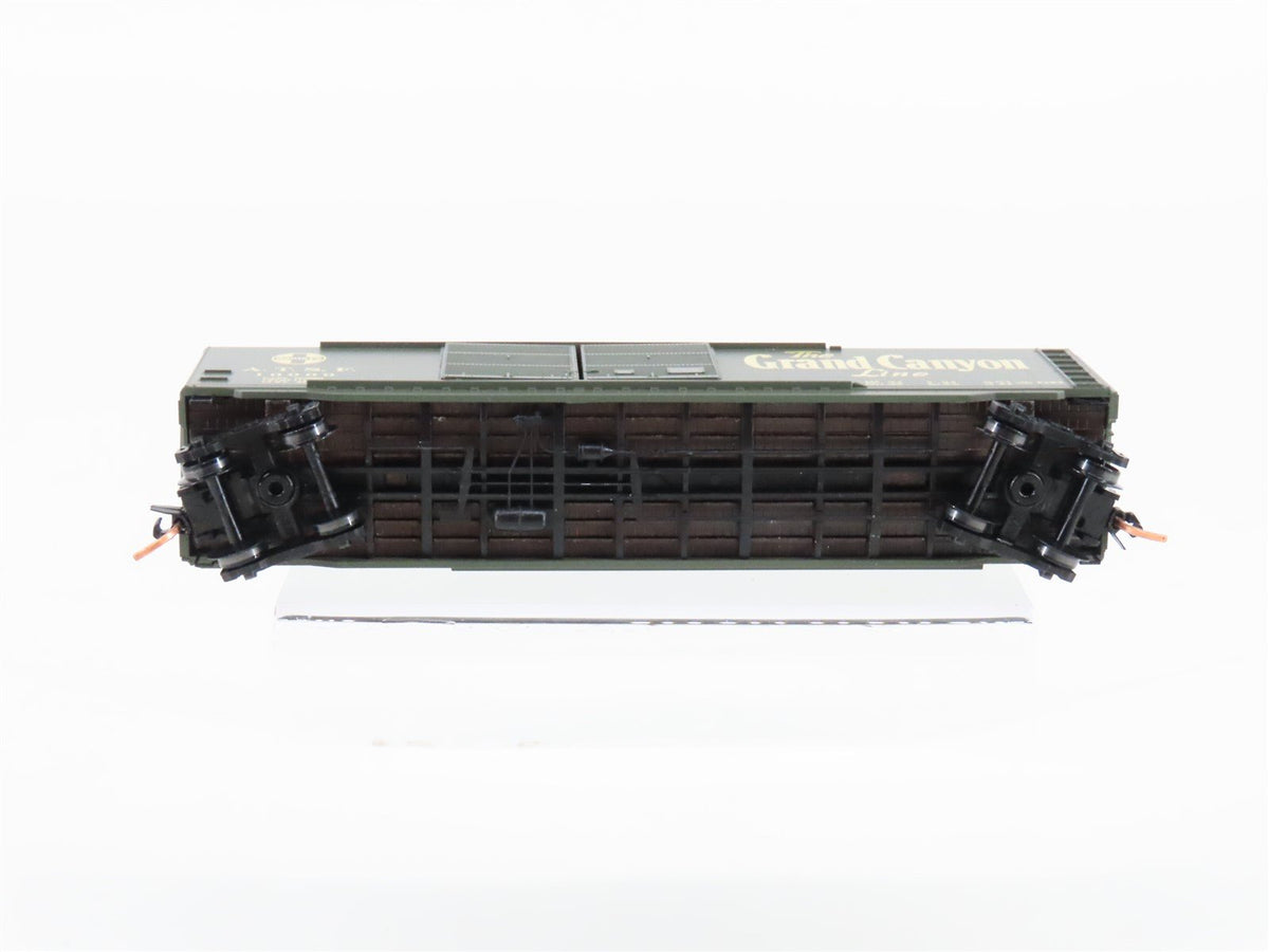 N Scale Micro-Trains MTL 34260 ATSF Santa Fe Grand Canyon 50&#39; Boxcar #10000