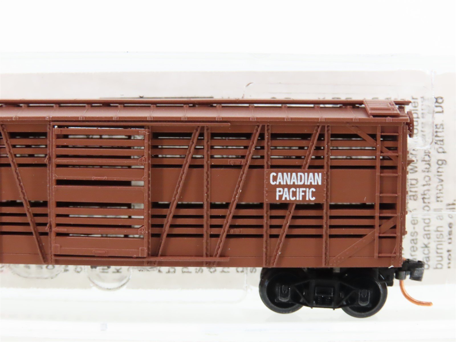 N Scale Micro-Trains MTL 35050 CP Canadian Pacific 40' Despatch Stock Car #27693