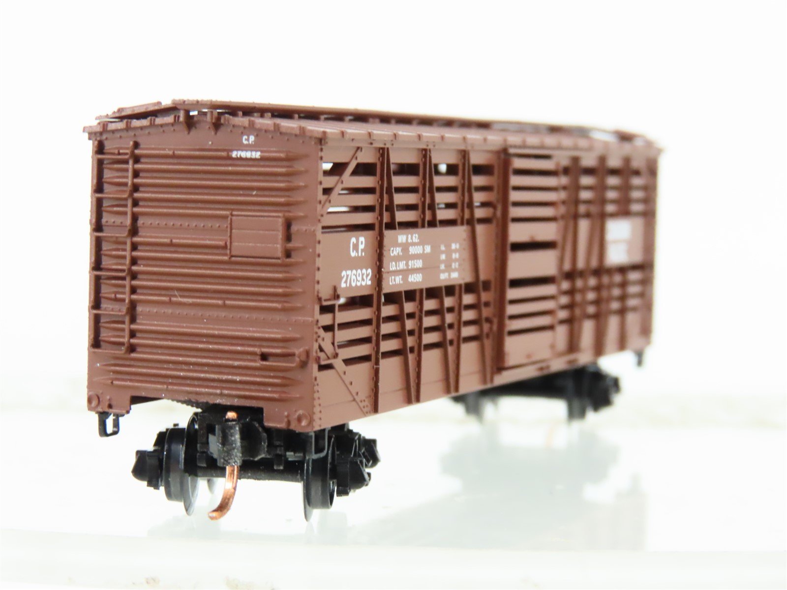 N Scale Micro-Trains MTL 35050 CP Canadian Pacific 40' Despatch Stock Car #27693