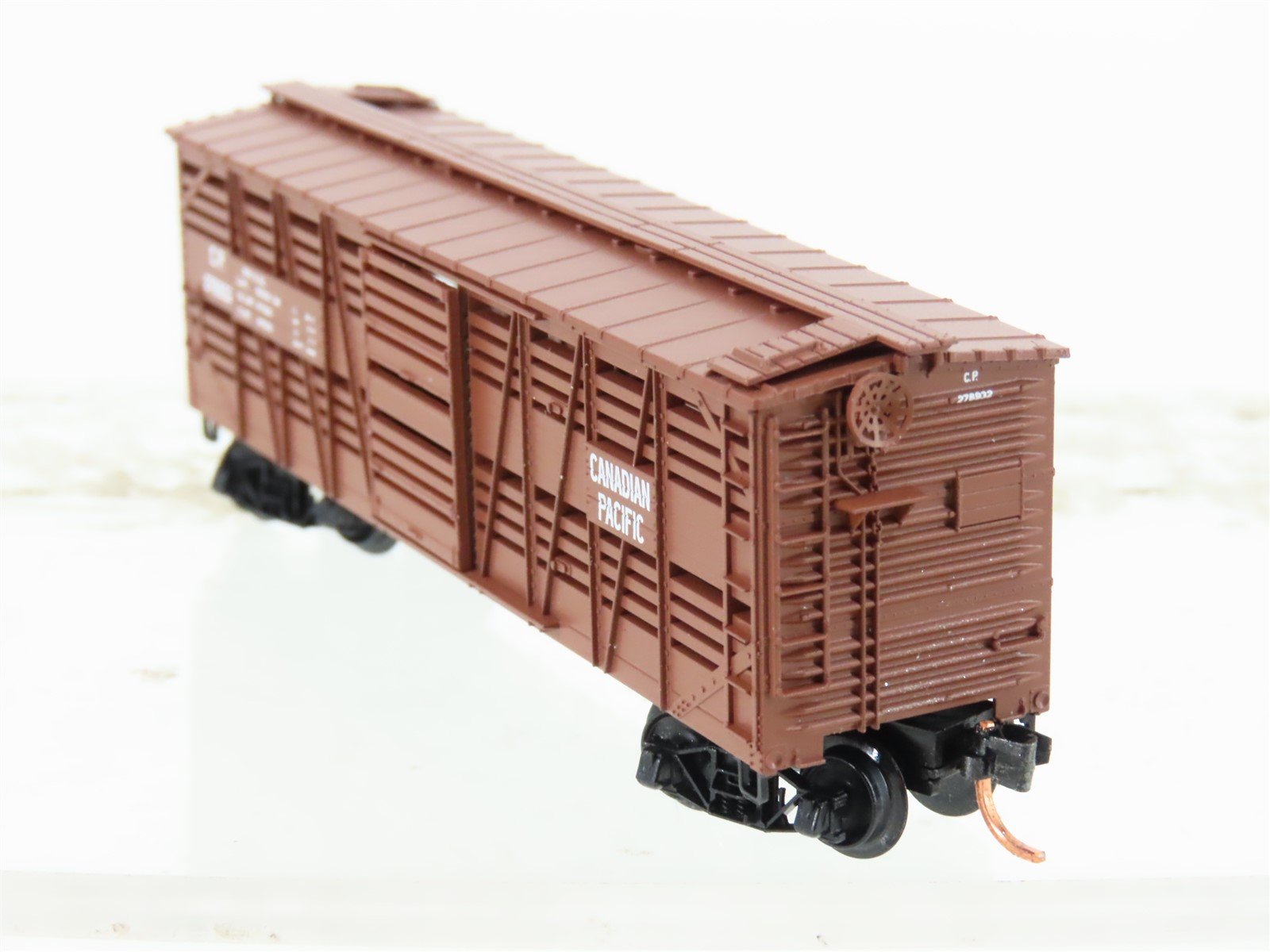 N Scale Micro-Trains MTL 35050 CP Canadian Pacific 40' Despatch Stock Car #27693