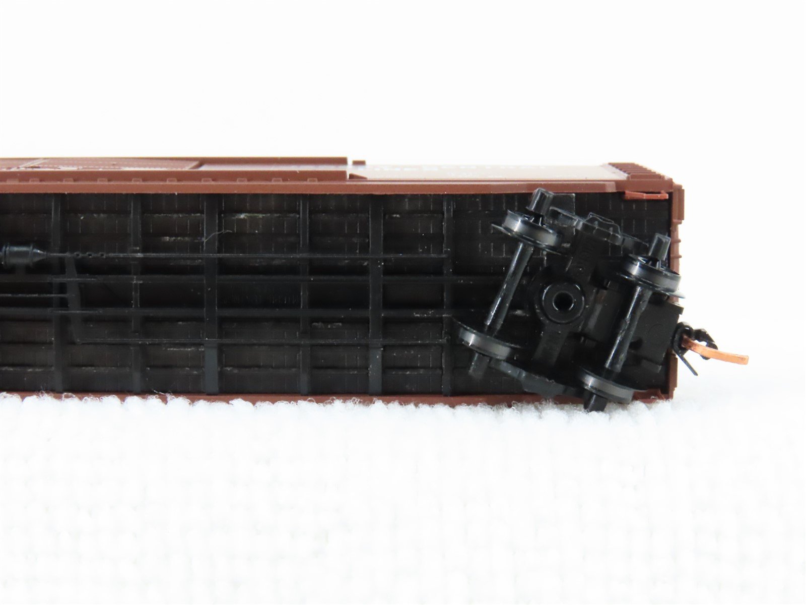 N Scale Micro-Trains MTL 37040 CNJ Jersey Central 50' Standard Boxcar #25039