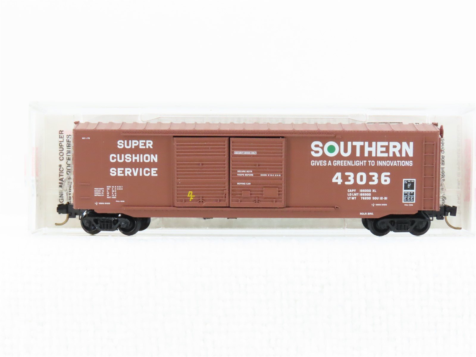N Scale Micro-Trains MTL 37030 Southern "Green Light" 50' Standard Boxcar #43036