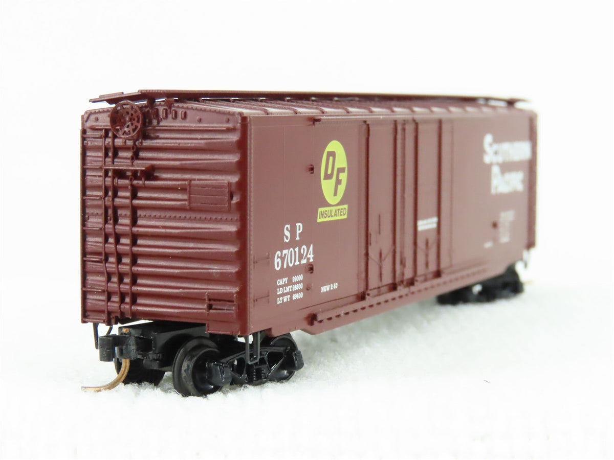N Scale Micro-Trains/Kadee 36040 SP Southern Pacific 50&#39; Standard Boxcar #670124