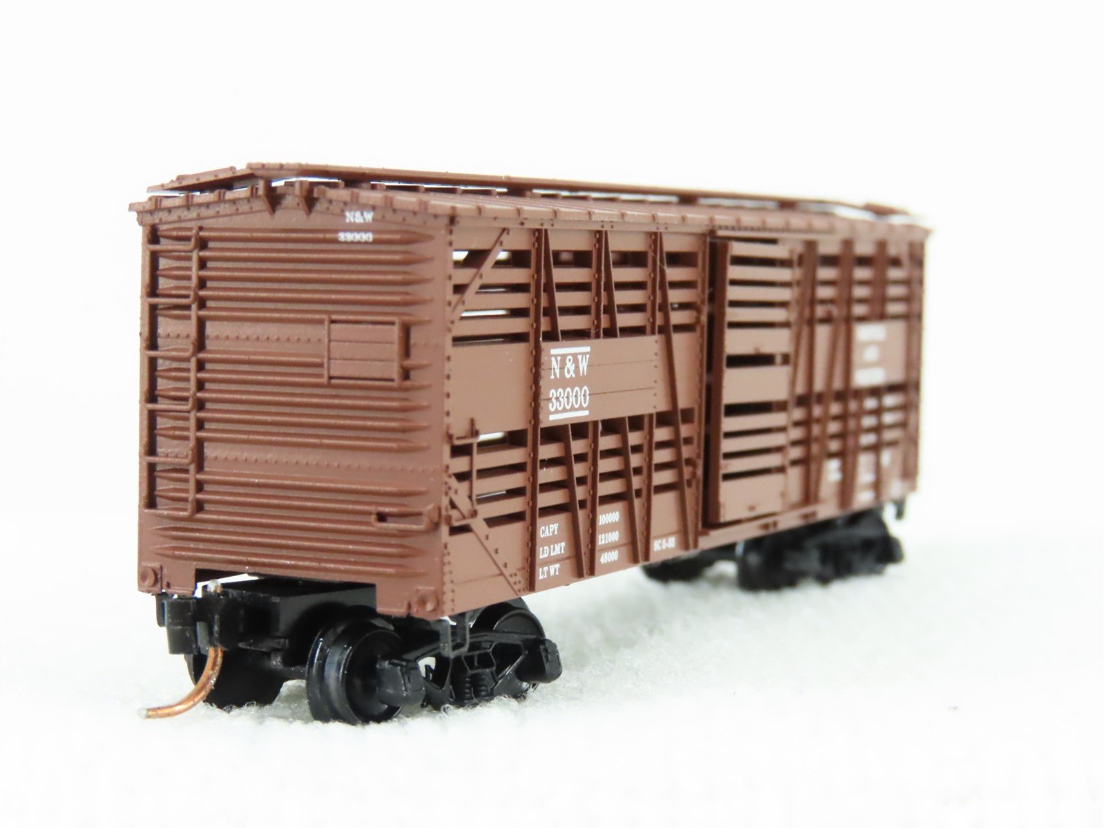 N Scale Micro-Trains MTL 35150 N&W Norfolk Western 40' Despatch Stock Car #33000