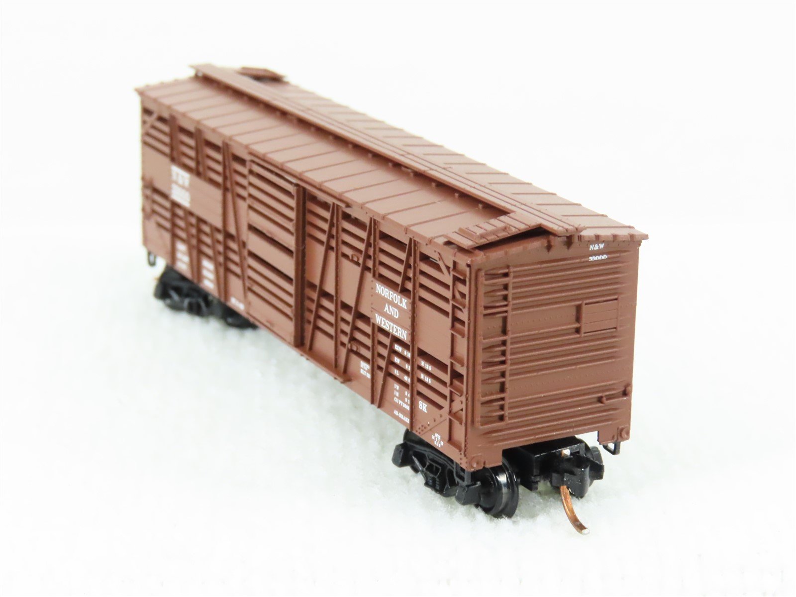 N Scale Micro-Trains MTL 35150 N&W Norfolk Western 40' Despatch Stock Car #33000