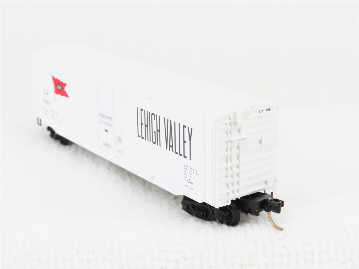 N Scale Micro-Trains MTL 38210 LV Lehigh Valley 50&#39; Standard Boxcar #7050