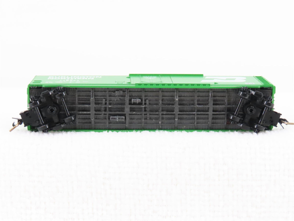 N Micro-Trains MTL 38200 BN Burlington Northern 50&#39; Standard Boxcar #730485