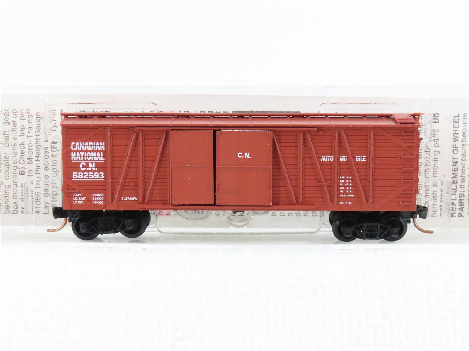 N Scale Micro-Trains MTL 40010 CN Canadian National 40' Braced Boxcar #582593