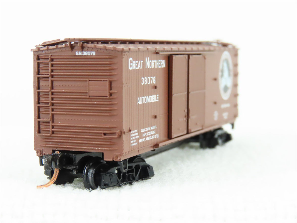 N Scale Micro-Trains MTL 41030 GN Glacier National Park 40&#39; Wood Boxcar #38076