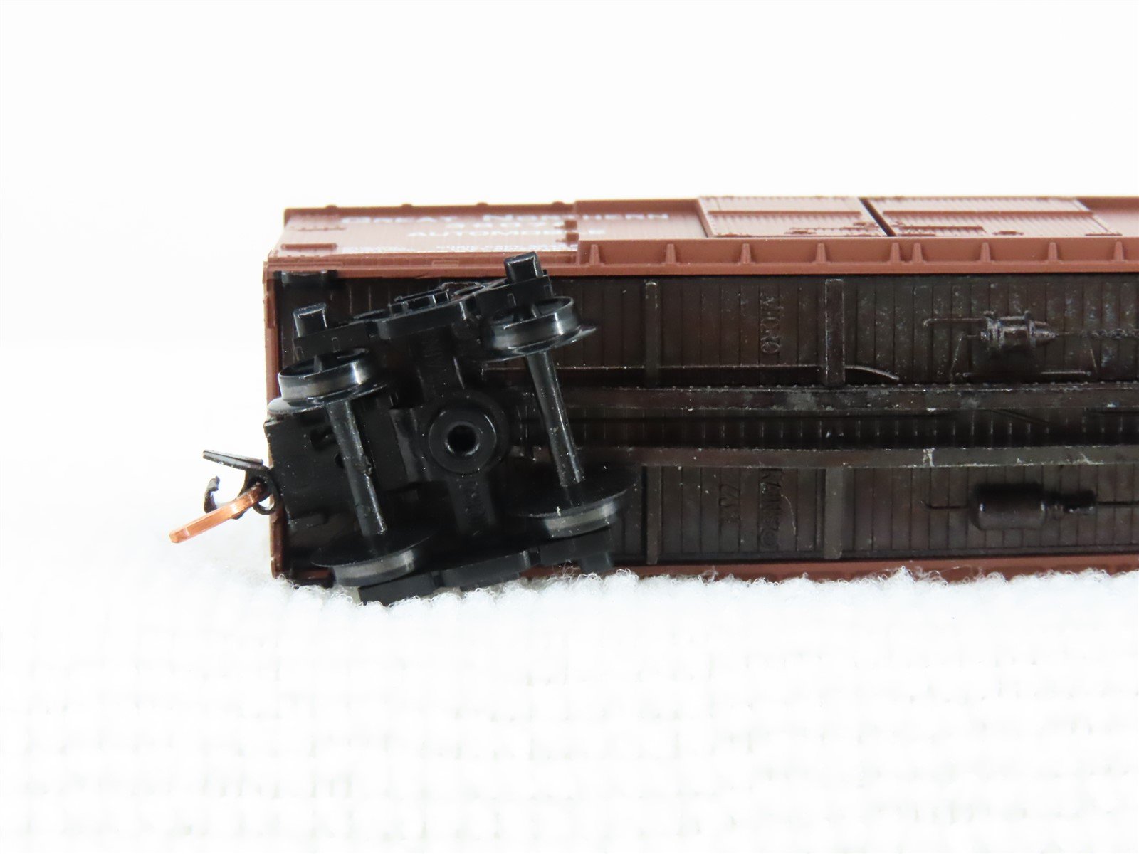 N Scale Micro-Trains MTL 41030 GN Glacier National Park 40' Wood Boxcar #38076