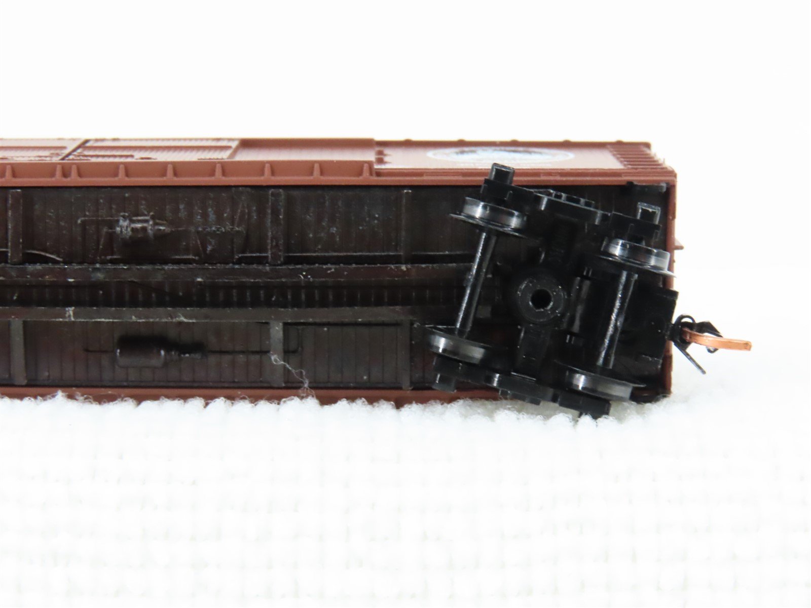 N Scale Micro-Trains MTL 41030 GN Glacier National Park 40' Wood Boxcar #38076