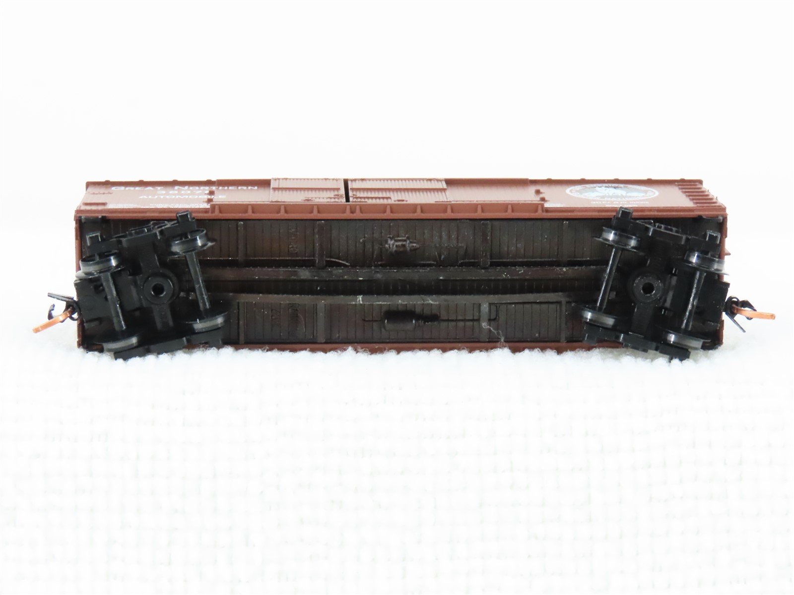 N Scale Micro-Trains MTL 41030 GN Glacier National Park 40' Wood Boxcar #38076
