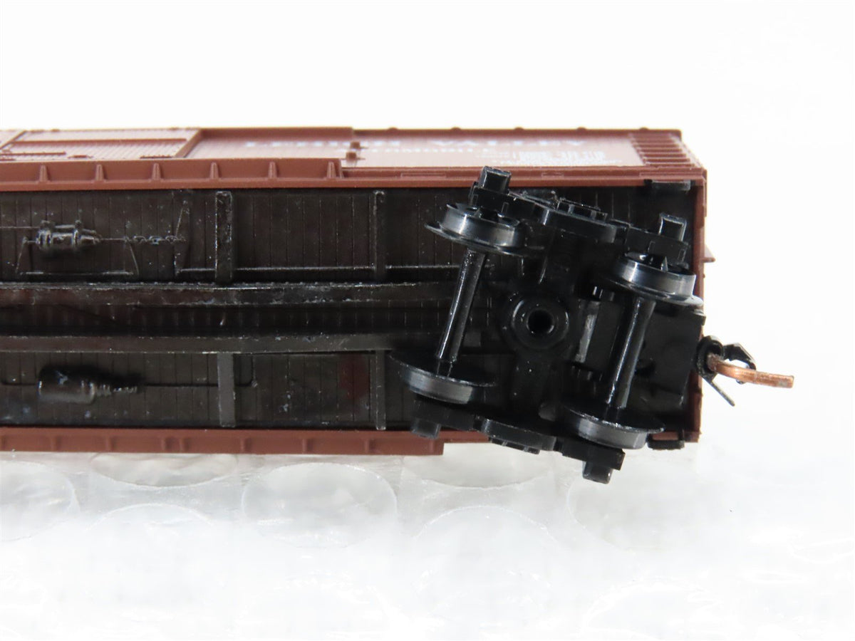 N Scale Micro-Trains MTL 41020 LV Lehigh Valley 40&#39; Wood Boxcar #79003