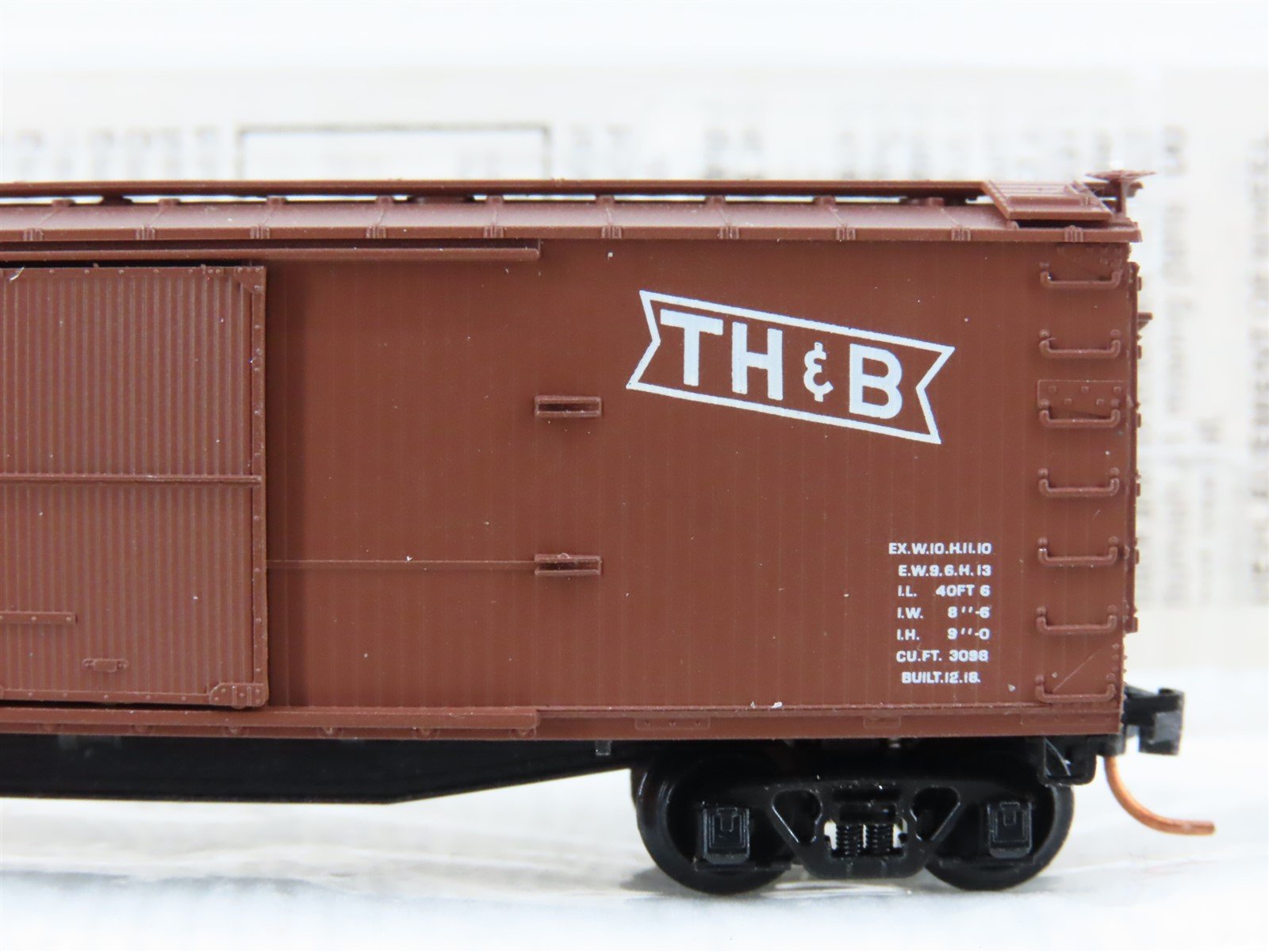 N Scale Micro-Trains MTL 39220 TH&B Toronto, Hamilton & Buffalo 40' Boxcar #4761